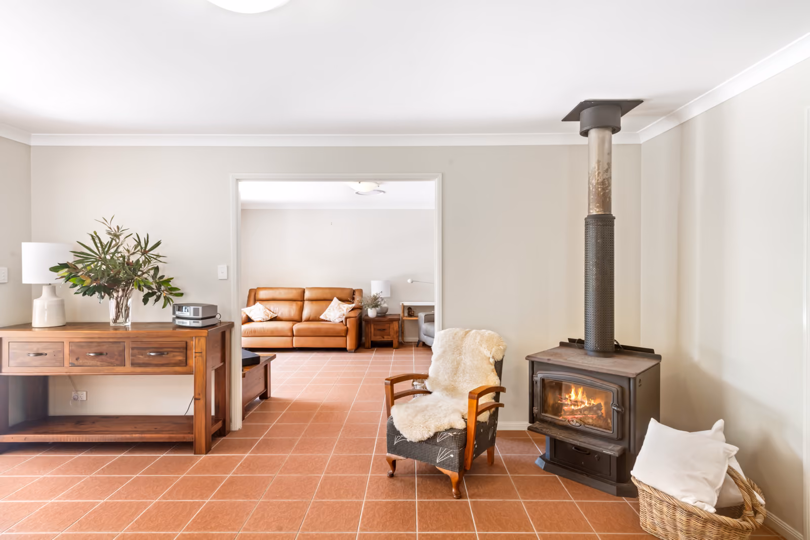 Welcome to 7 Brigadoon Court, Flaxton – where luxury, space, and functionality seamlessly blend on a meticulously maintained 5000 square metre block.