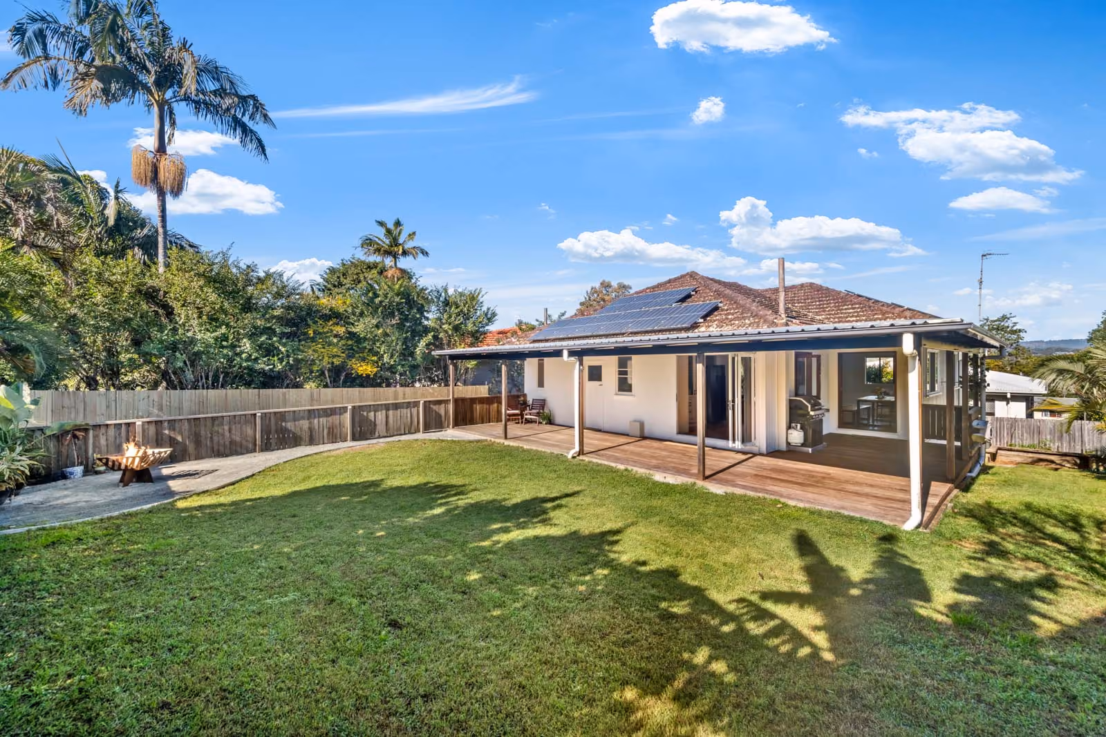 Set back off the road, this charming 3-bedroom, 1-bathroom home is an entertainer’s delight, exuding character with its traditional features blending with a beautiful renovation.