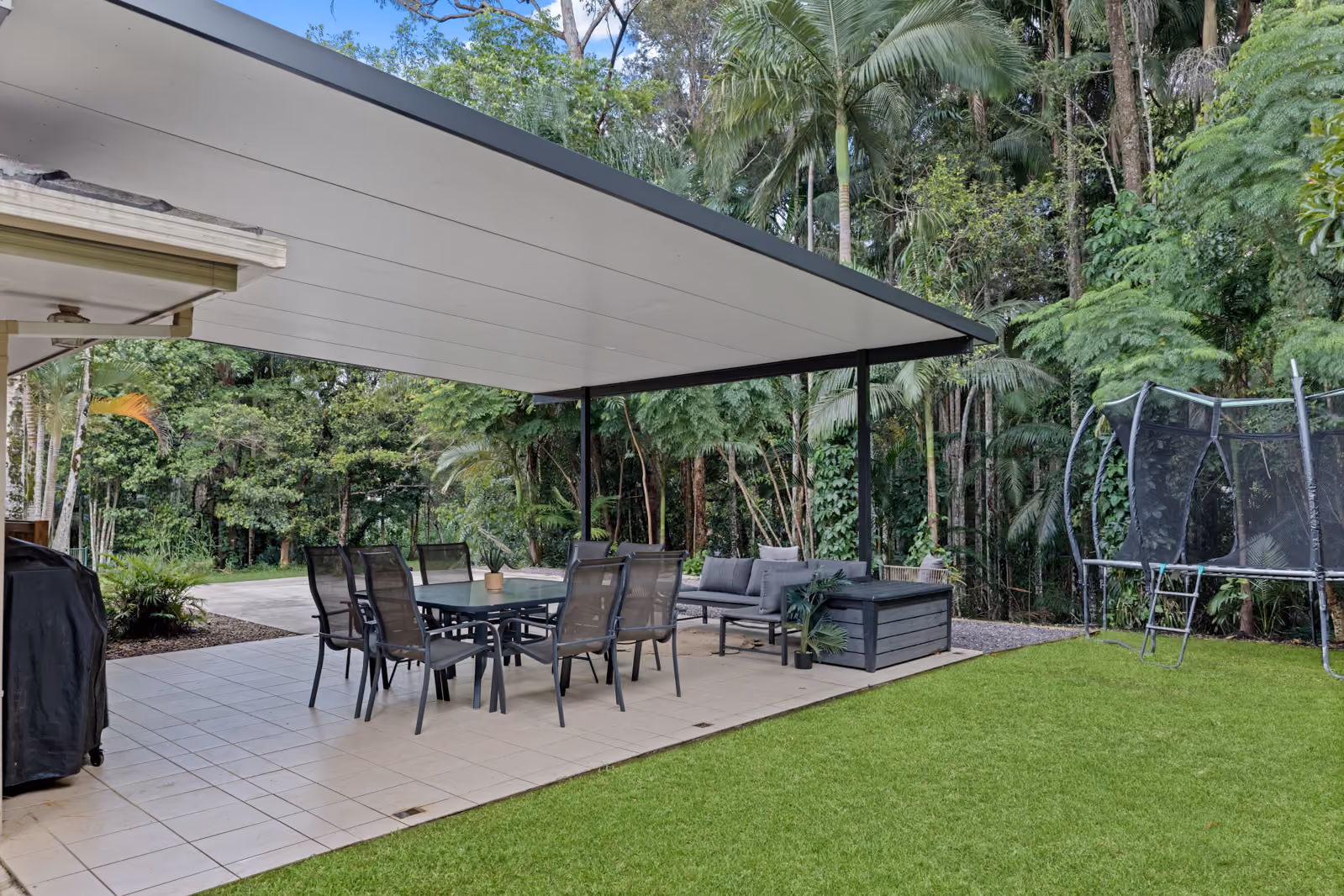 Welcome to this charming 3-bedroom home, perfectly positioned on a generous 808 sqm block that backs onto serene bushland and a park, offering unparalleled privacy. 