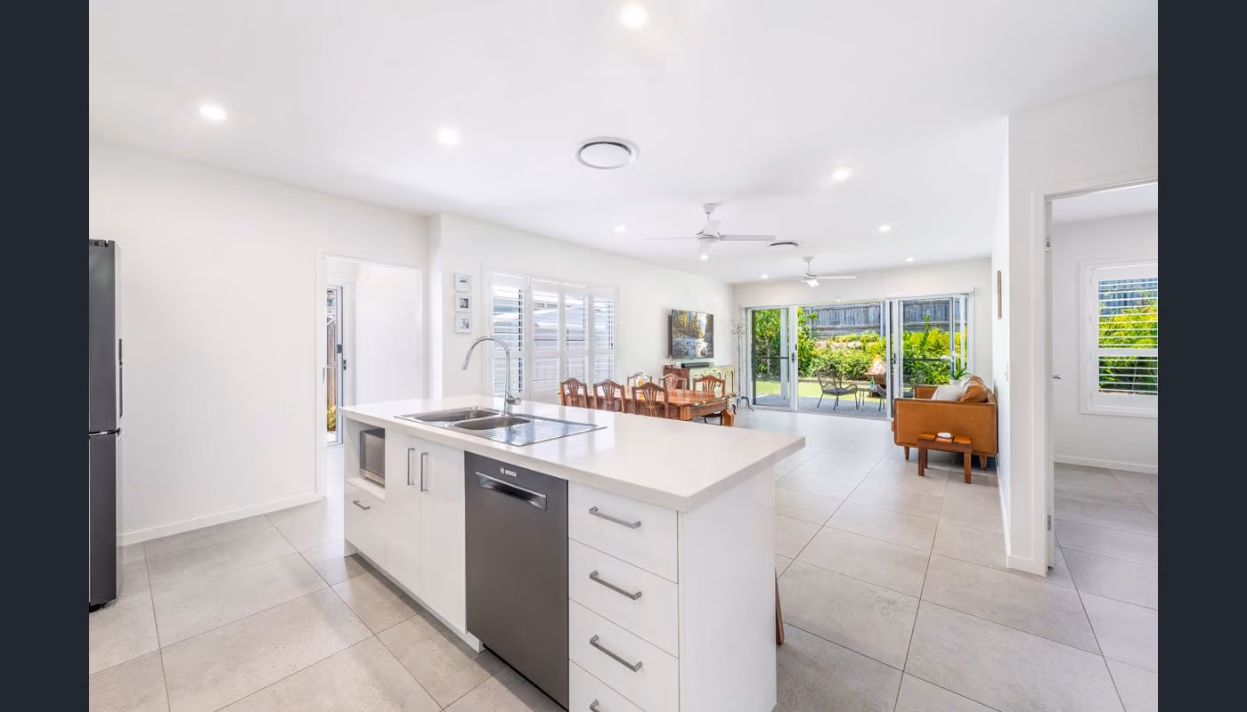 Welcome to 10 Mandarin Way, Palmwoods. This contemporary, low-set home offers the perfect blend of modern design and convenient living, situated on a 450sqm fully fenced block in the highly sought-after area of Palmwoods. Boasting three generous bedrooms, two stylish bathrooms, and a double garage, this home is ideal for those seeking comfort, style, and a low-maintenance lifestyle.