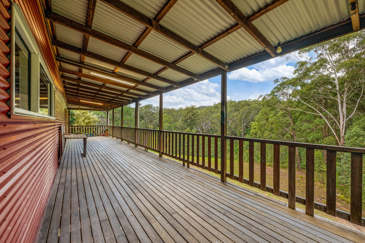 Your Private 10-Acre Escape, Moments from Town