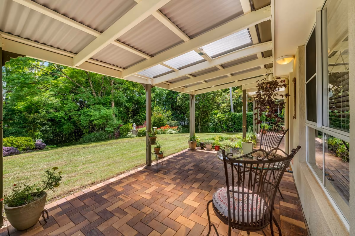 An Acre of Oasis with Ultimate Convenience