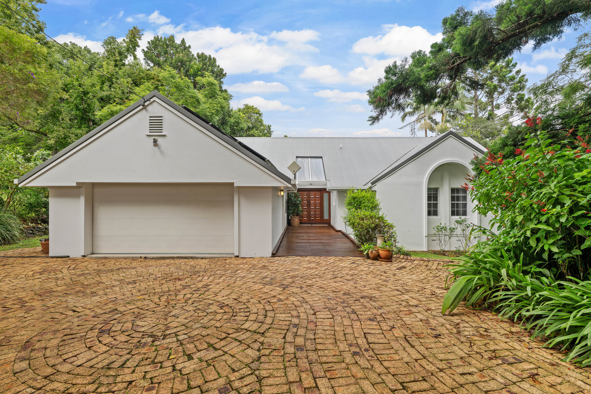 Space for Growing Families, Future Possibilities & the Best of Hinterland Living