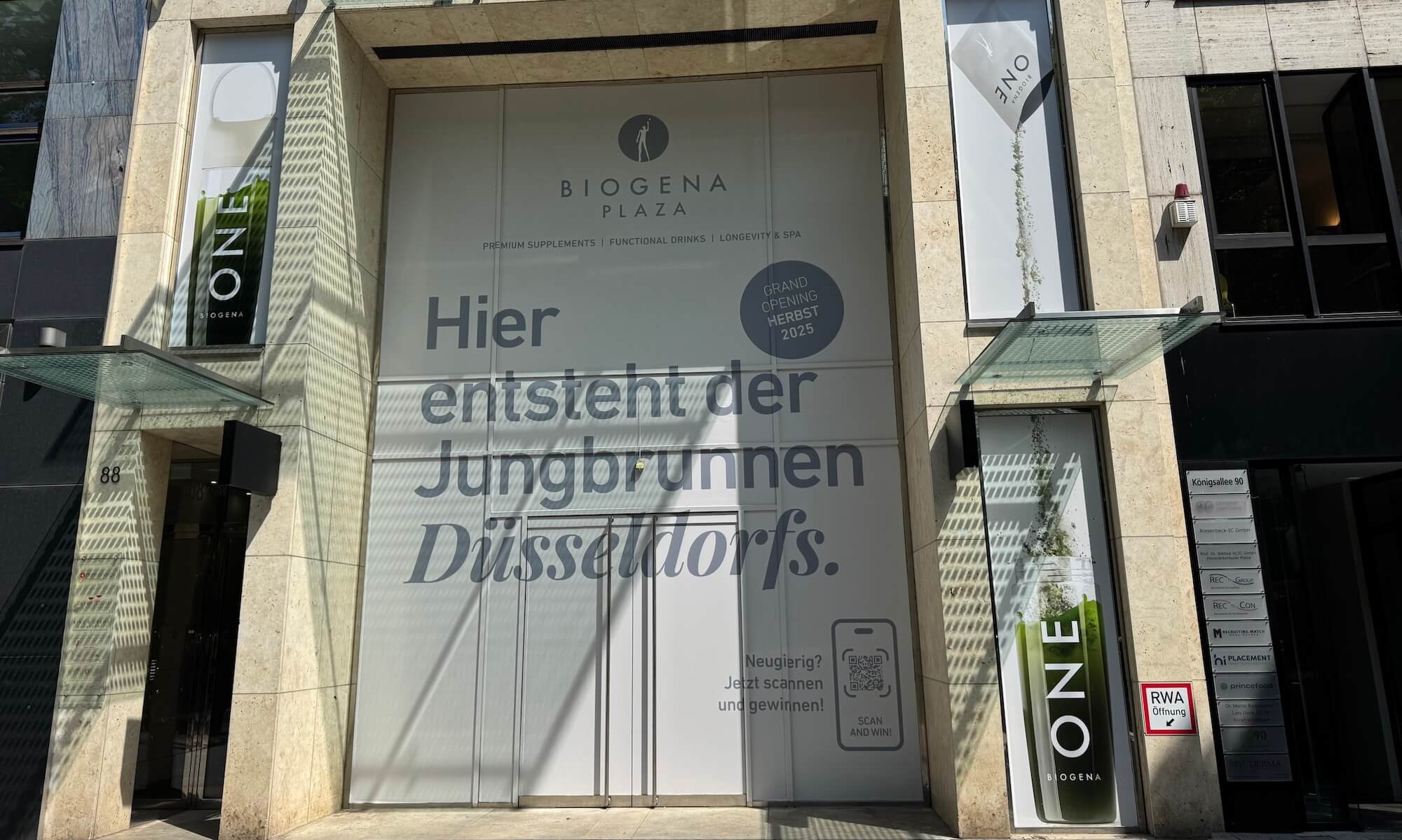 Referenzen: Schaufensterbeschriftung Düsseldorf in der Königsallee 88