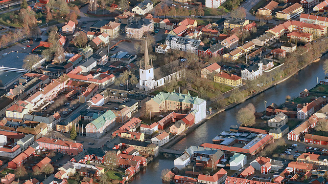 Tentacle säljarens rådgivare när två hyresfastigheter i centrala Arboga byter ägare