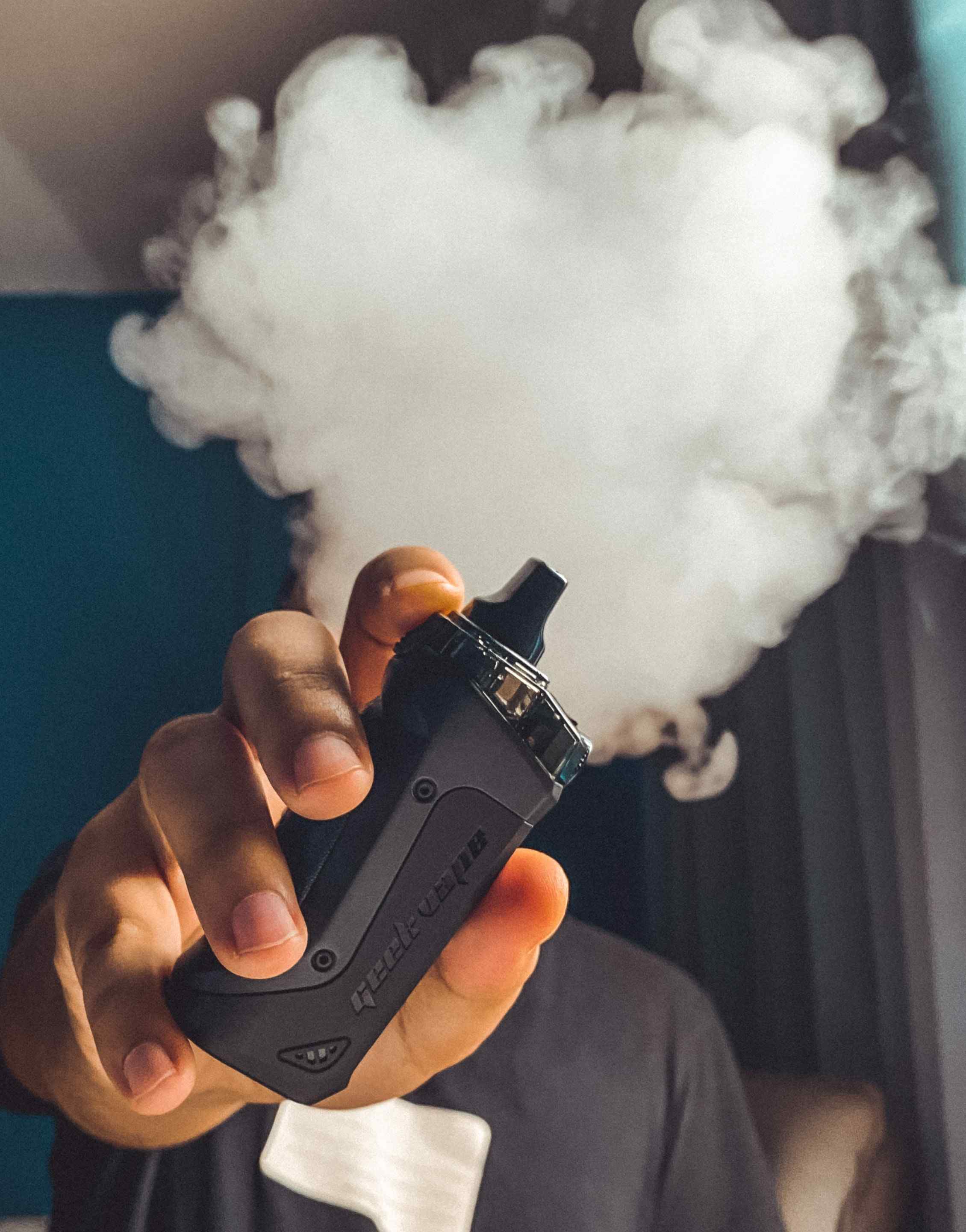 60+ Vaping Statistics & Facts: How Many People Vape?