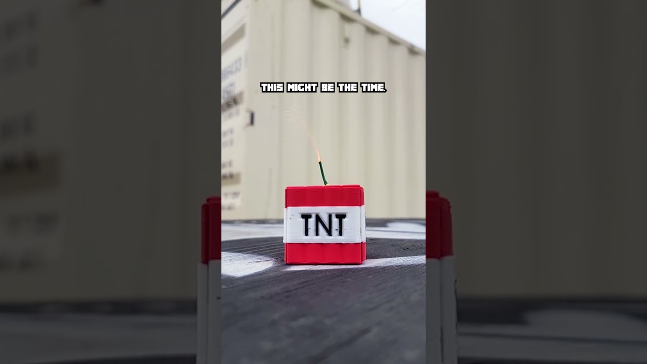 1️⃣ Minecraft. 2️⃣ Explosives. 3️⃣ Profit??? ⛏️🌳