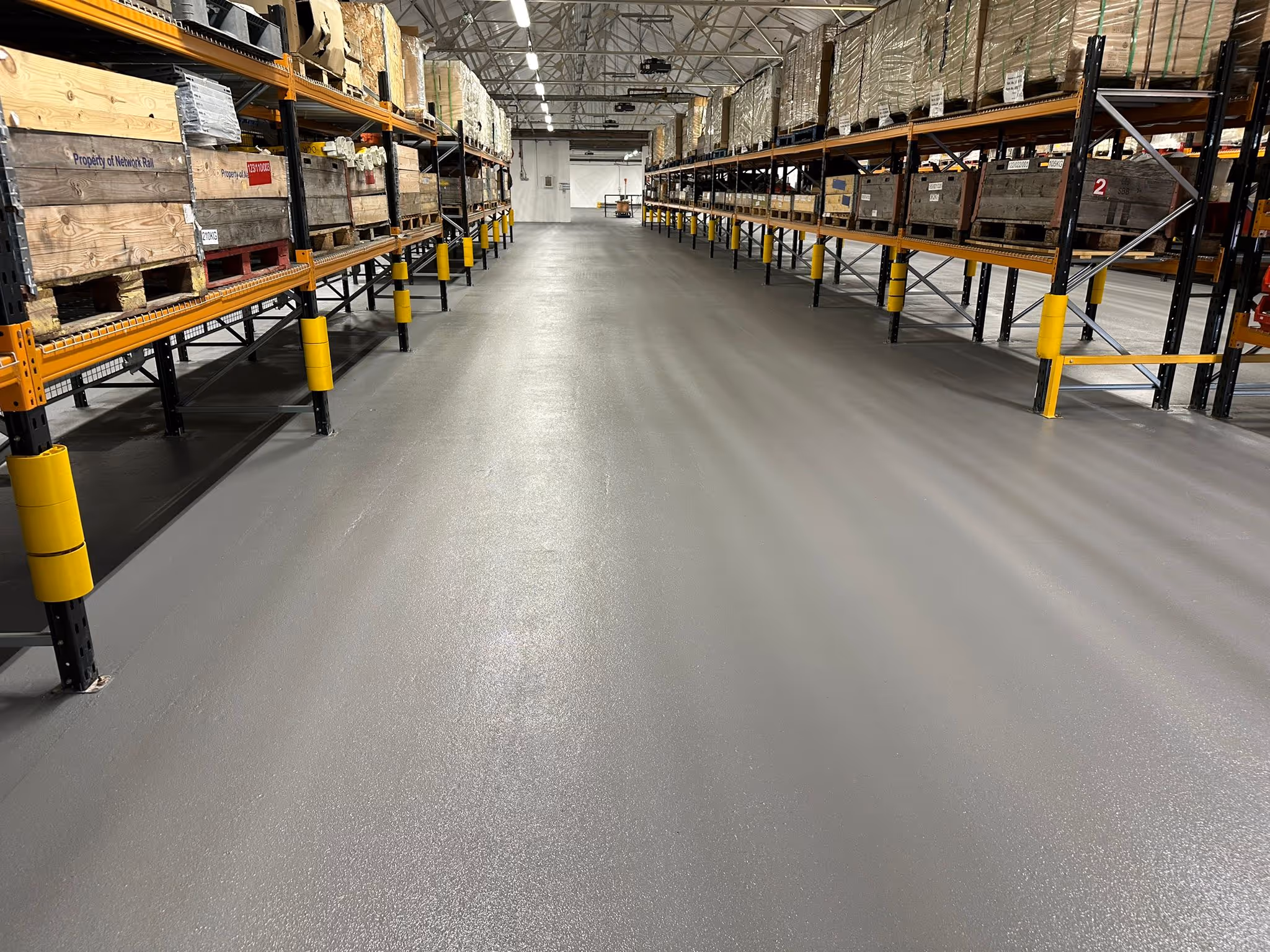 Industrial floor painting with anti-slip profile for network rail