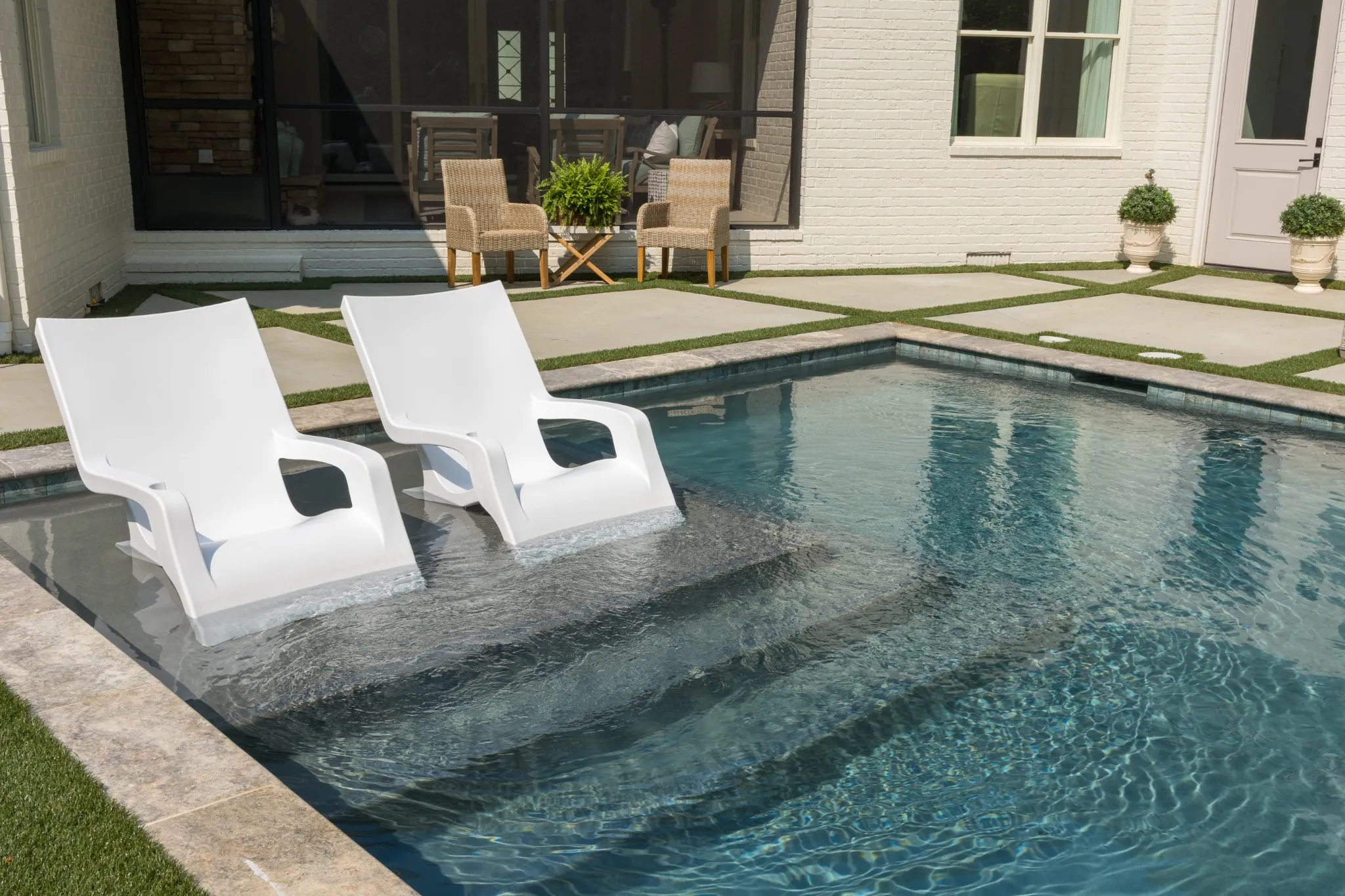 Fiberglass vs. Vinyl vs. Gunite Pools: Which Is Right for the Carolinas?