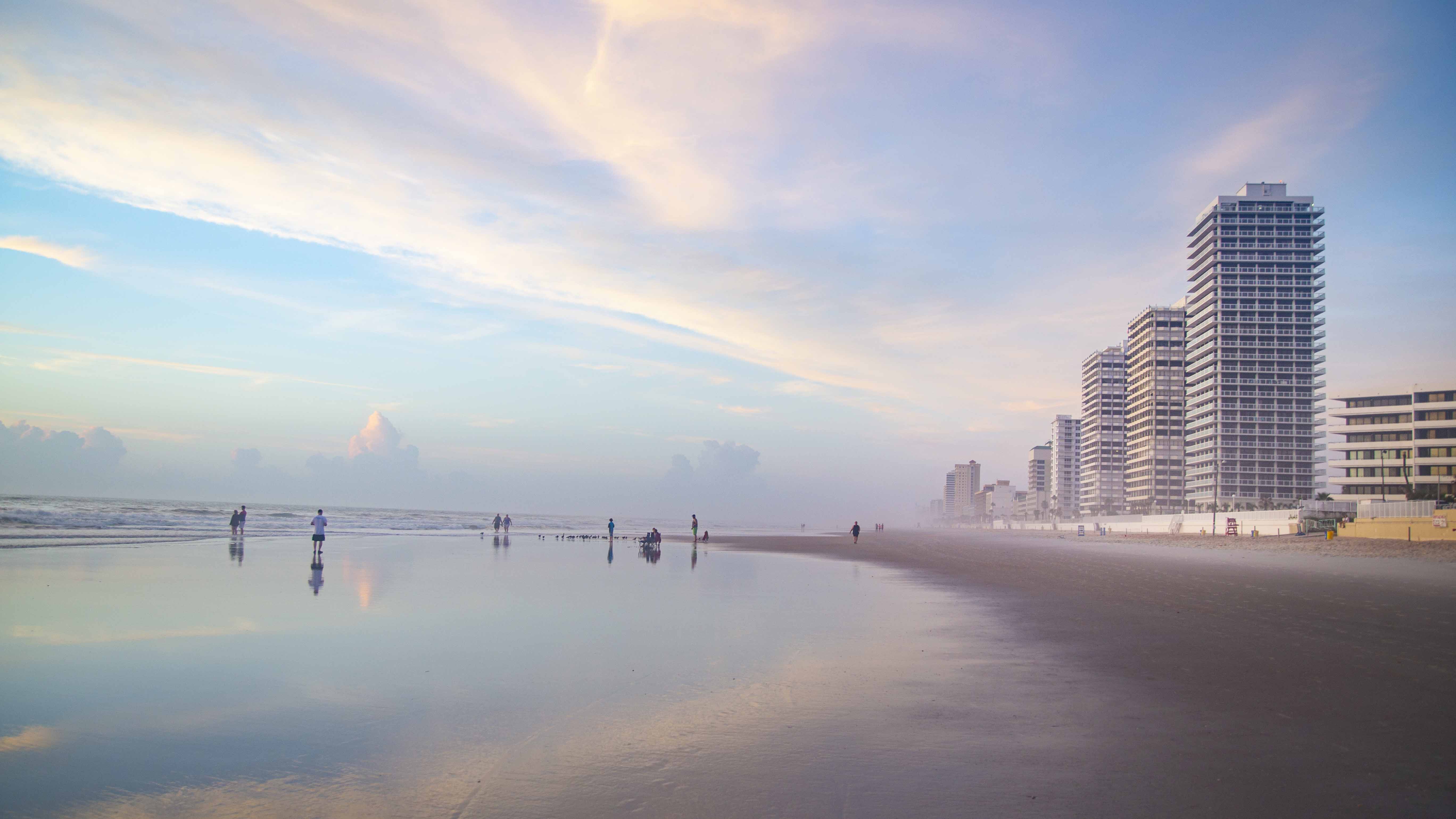 Condo buildings in Daytona Beach. Helping businesses reach more real customers with local seo. 