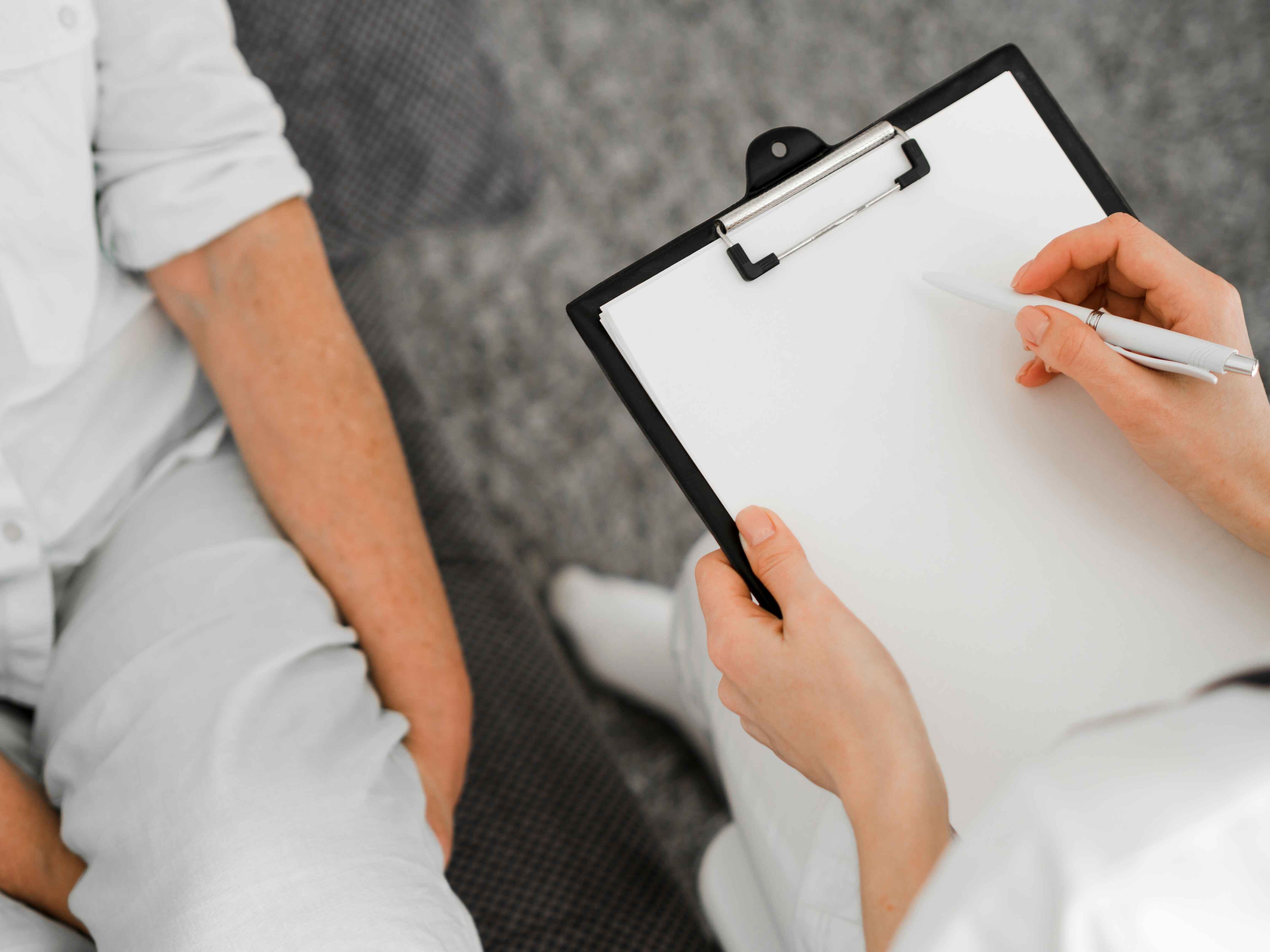 Clinician preparing an individualized addiction treatment plan