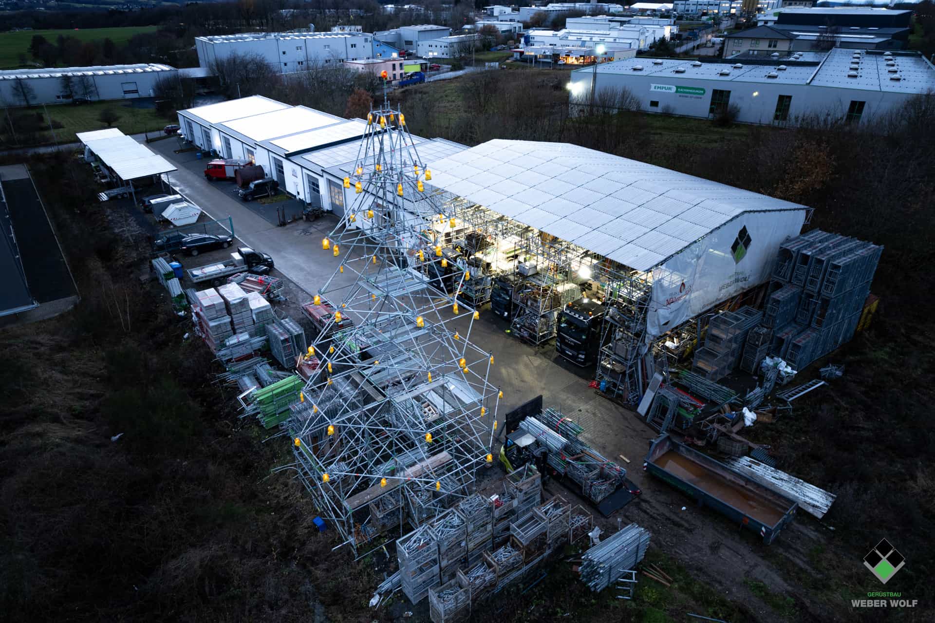 Luftaufnahme vom Hauptstandort des Weber Wolf Gerüstbau im Industriepark Nord in Buchholz 53567.