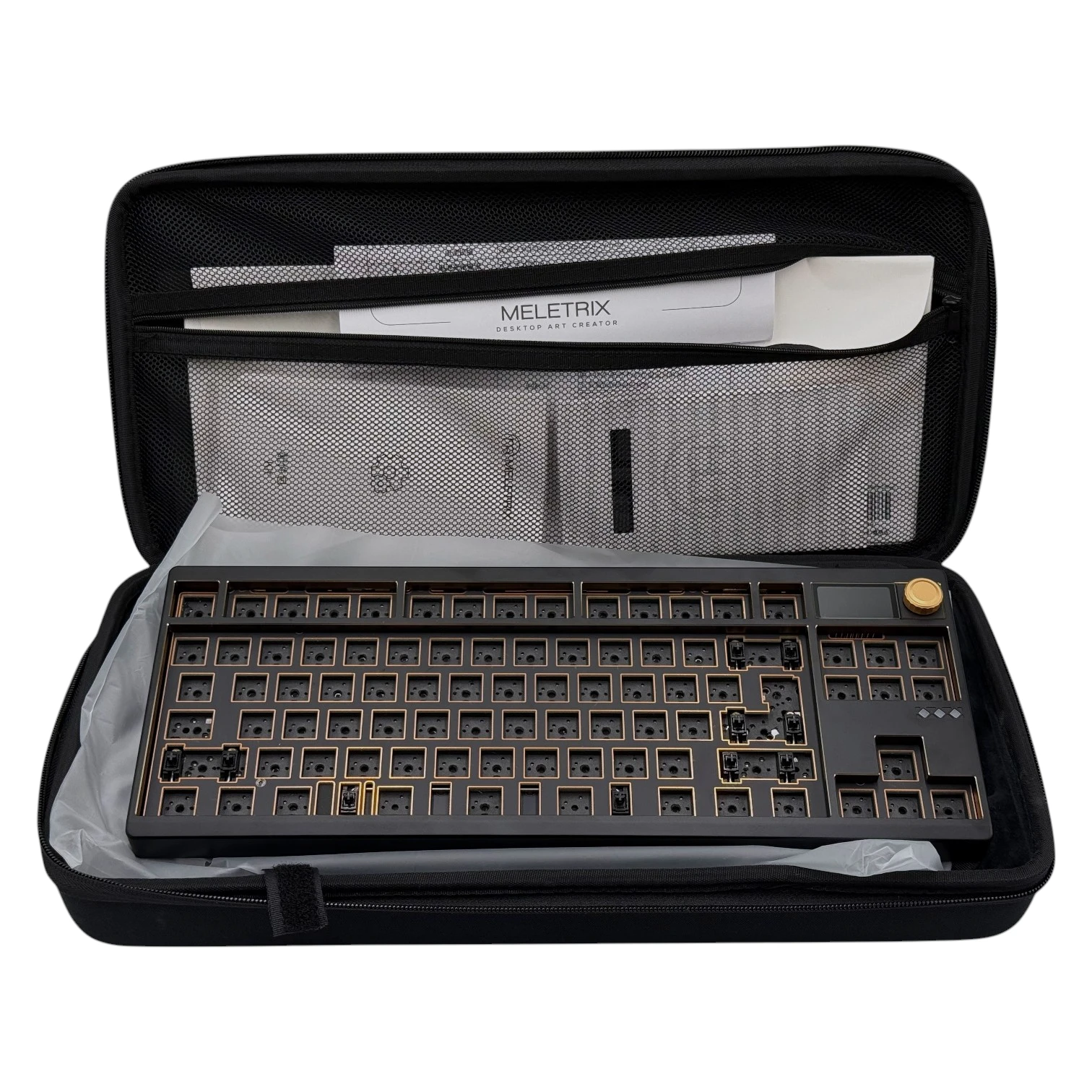 Zoom Dyna TKL - бездротова механічнічна клавіатура