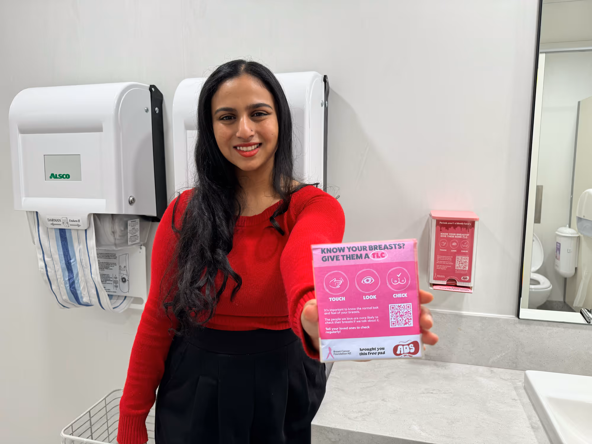 Auckland Uni. to Offer Free Period Pads, With Ads