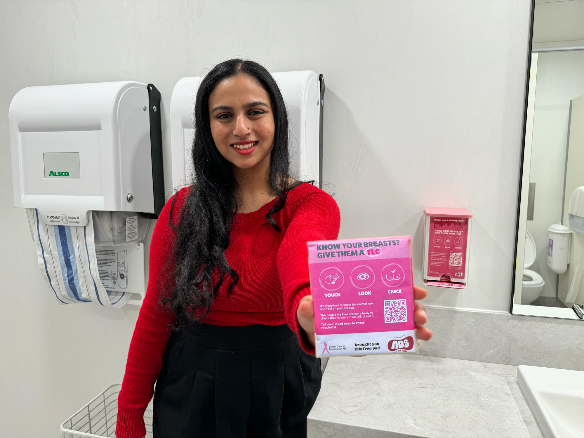 Auckland Uni. to Offer Free Period Pads, With Ads