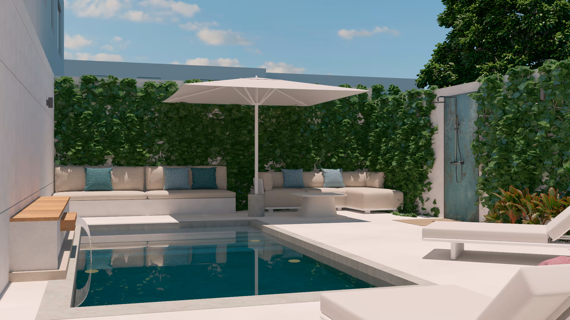 Terrasse hinter dem Haus mit Pool, Pflanzen und Outdoormöbeln.