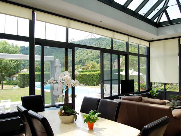 veranda aménagée cuisine fentra