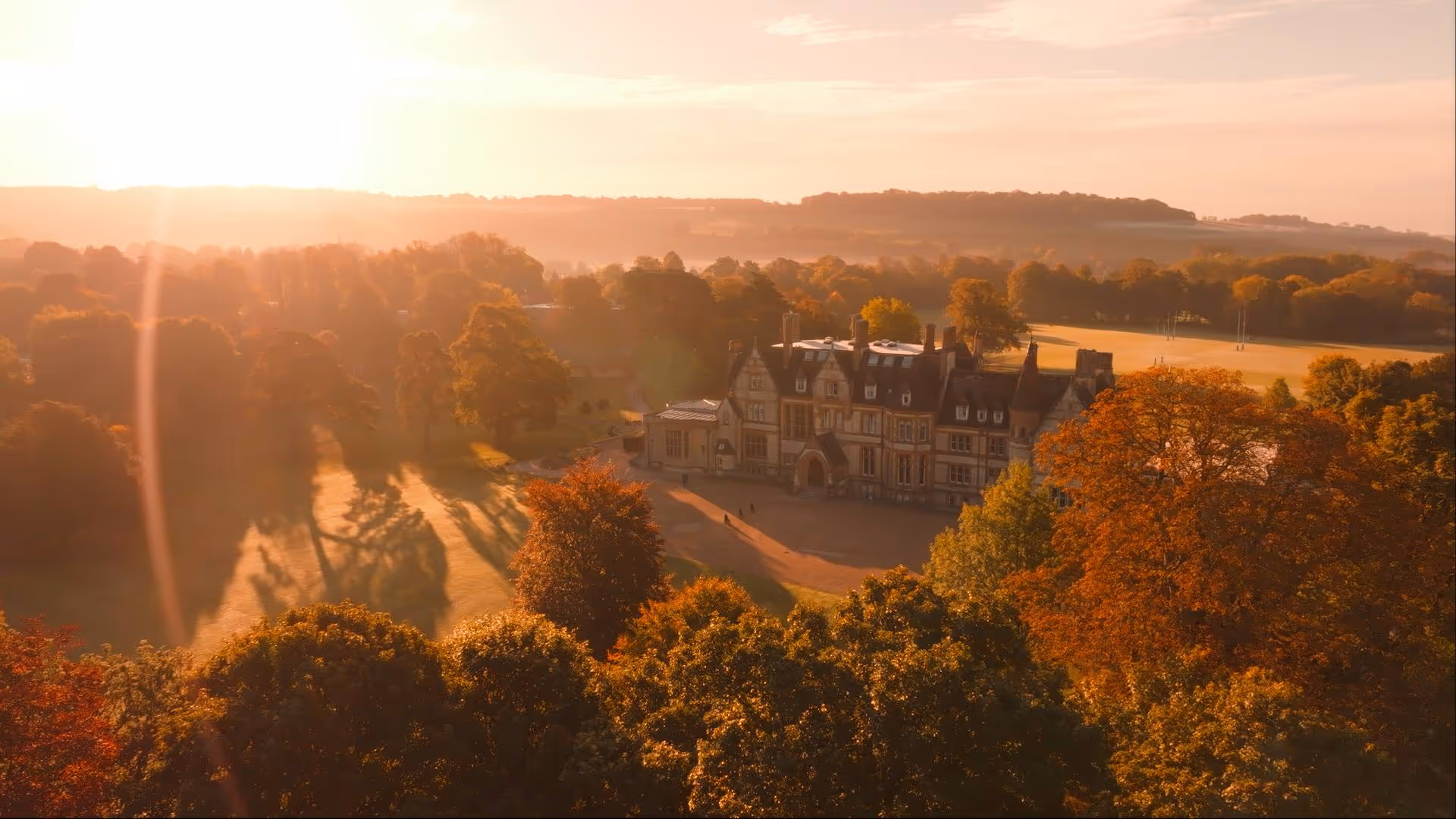 Clayesmore School