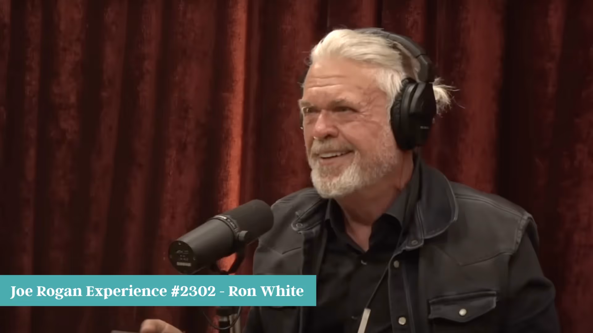 Comedian Ron White appearing on the Joe Rogan Experience podcast