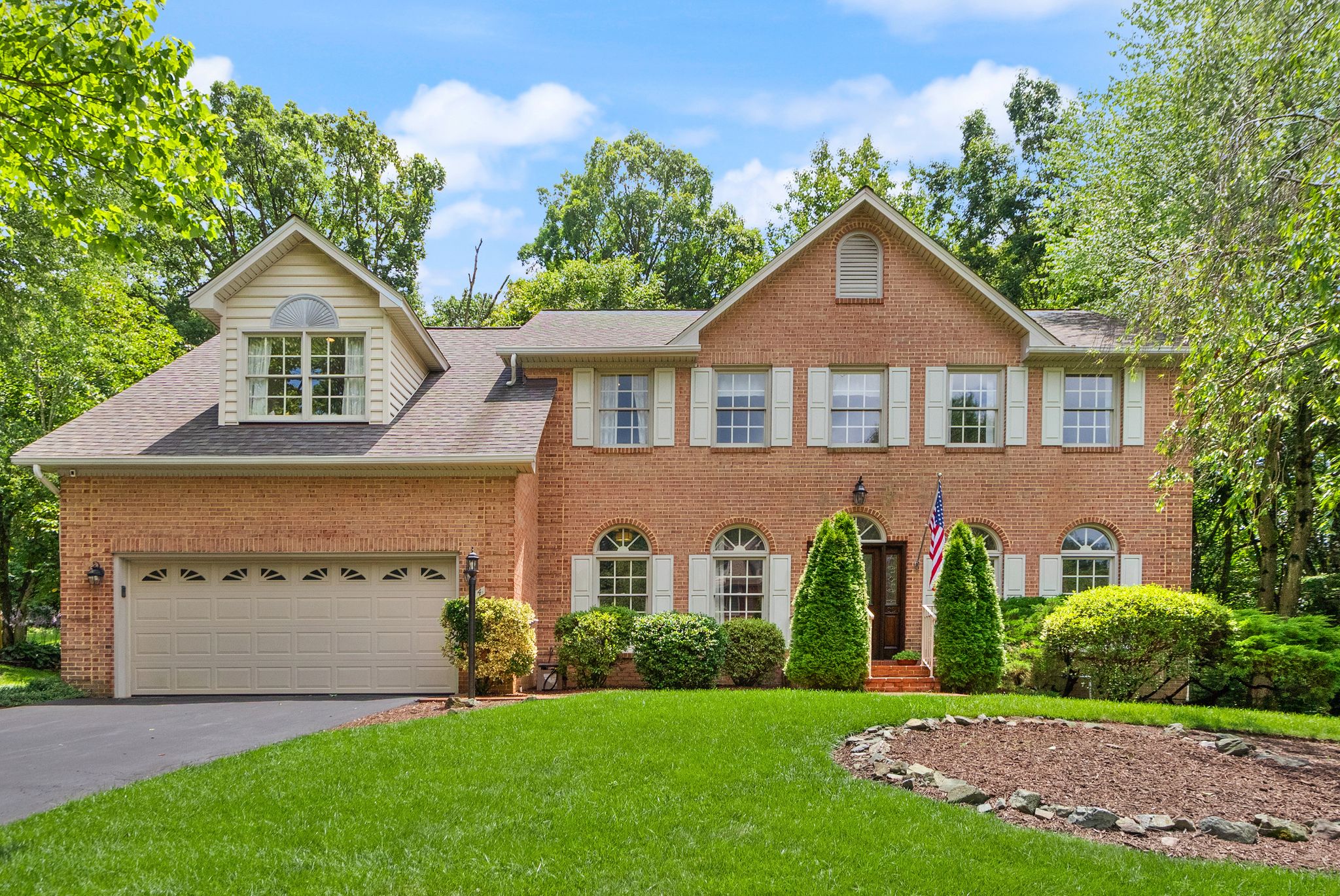 6614 Rock Lawn Dr, Clifton, VA 20124