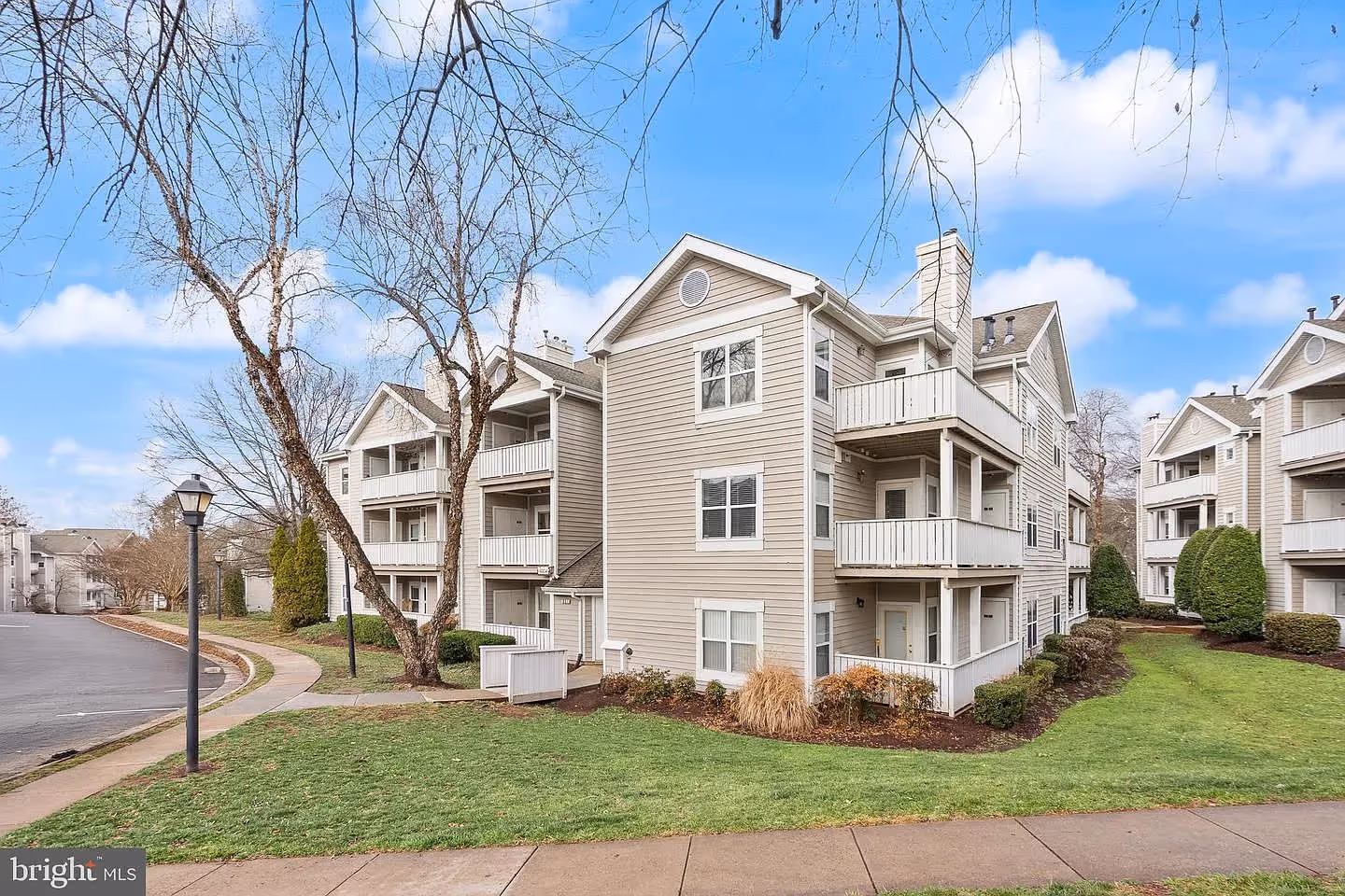 14304 Rosy Ln #12, Centreville, VA 20121