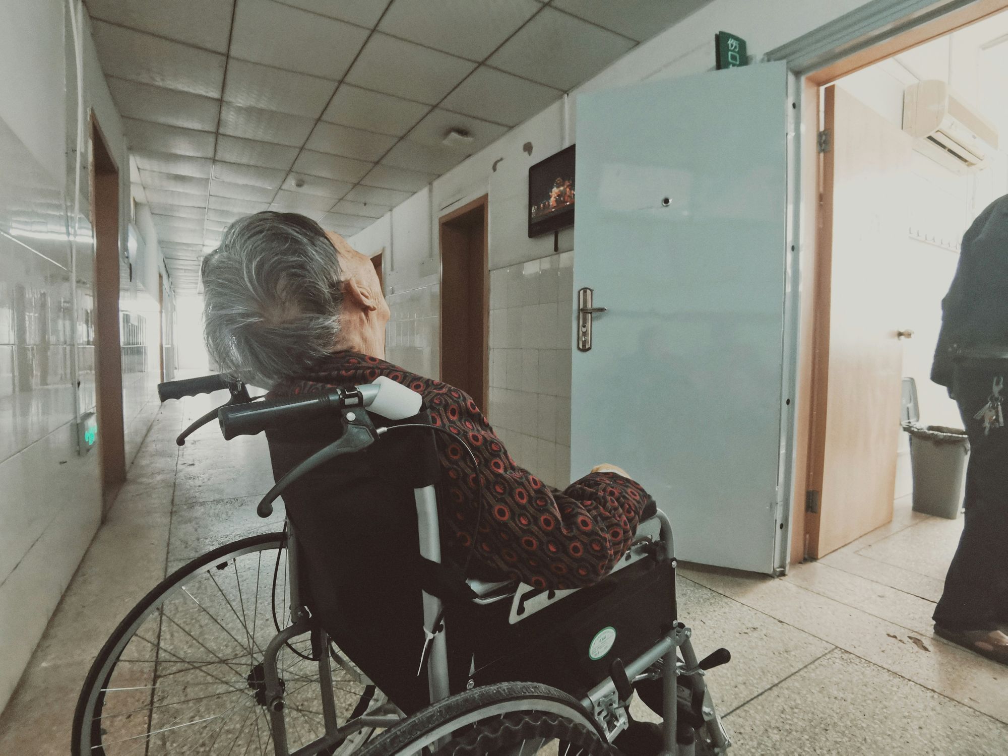 Meloxicam Side Effects: Why Reclining Is Risky - ei09t9f