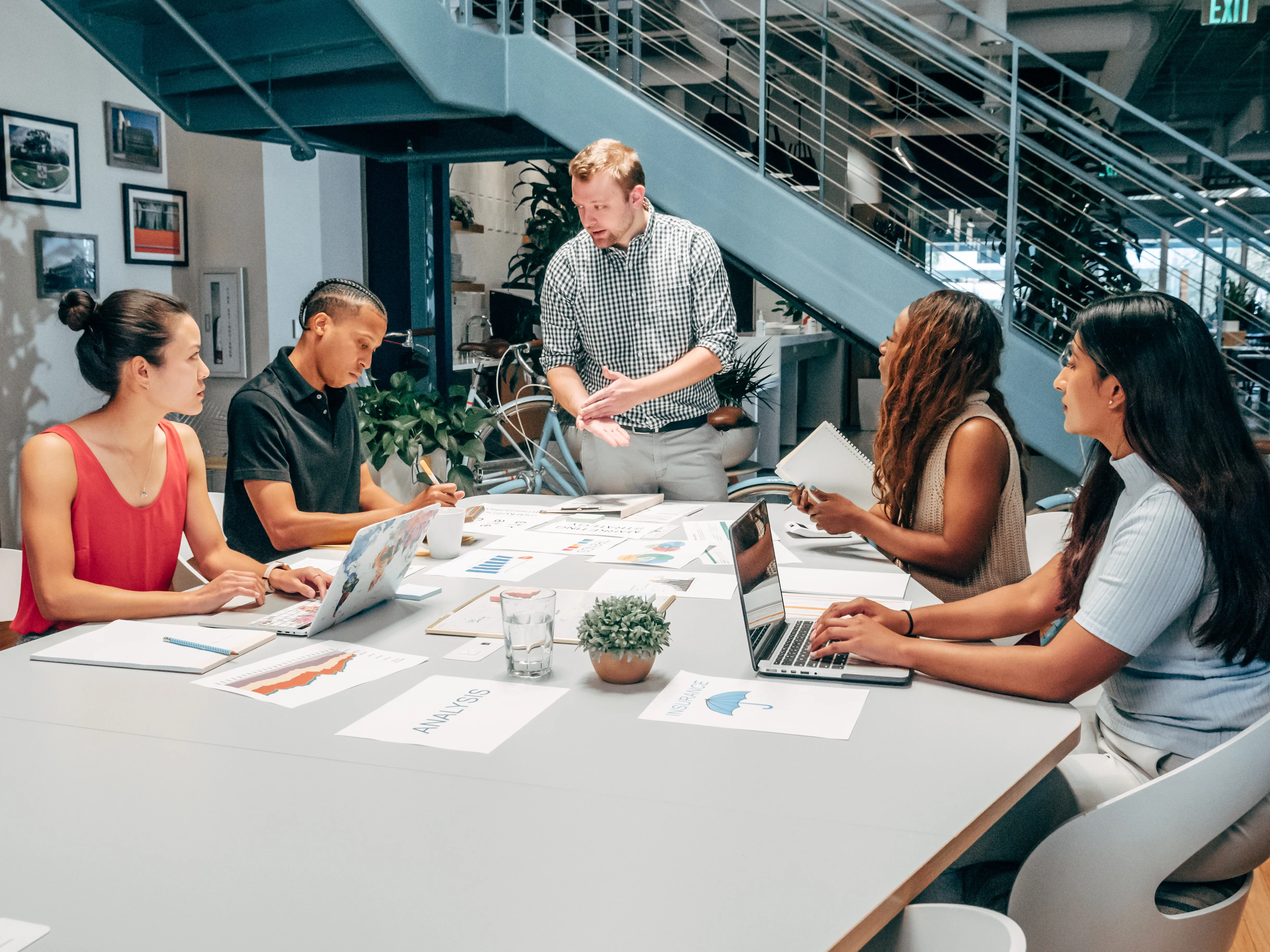 Ziel von Pixel56, kleine und mittelständische Unternehmen durch innovative Online-Marketing-Lösungen und effektive Branding-Strategien zu stärken und zu wachsen