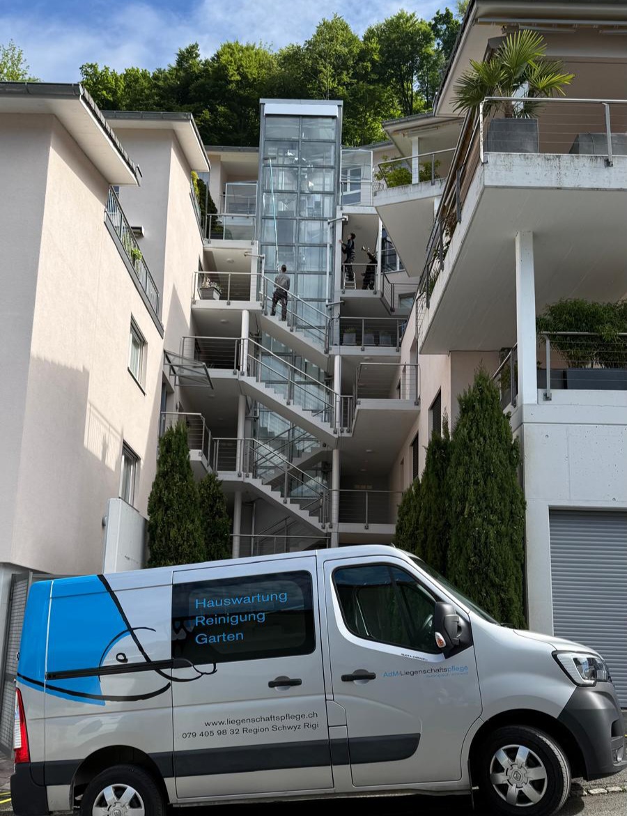 Liftglasreinigung innen und aussen... 
