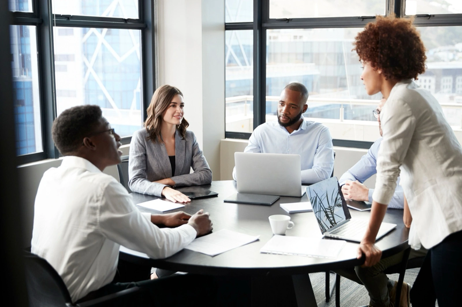 Comment aligner des équipes partagées *avant de lancer l'IA* ?