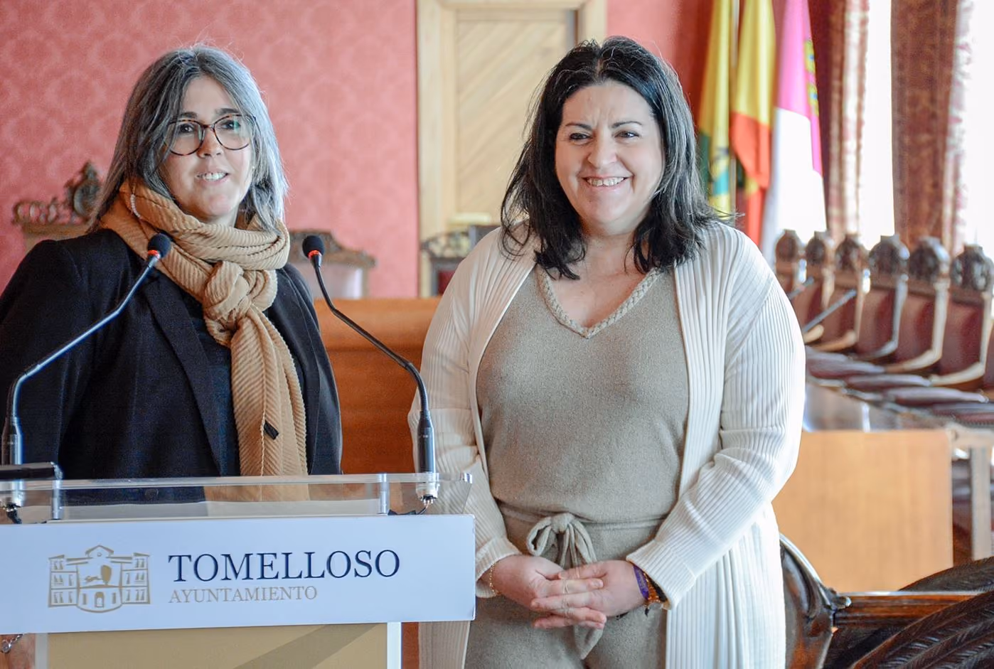 Primer plano de las concejalas de Igualdad y Cultura