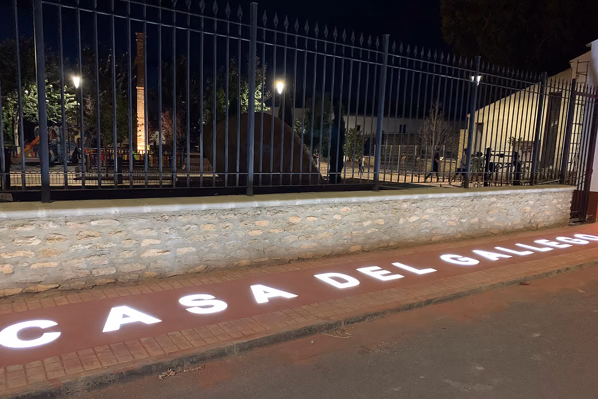 Iluminación letras Casa del Gallego