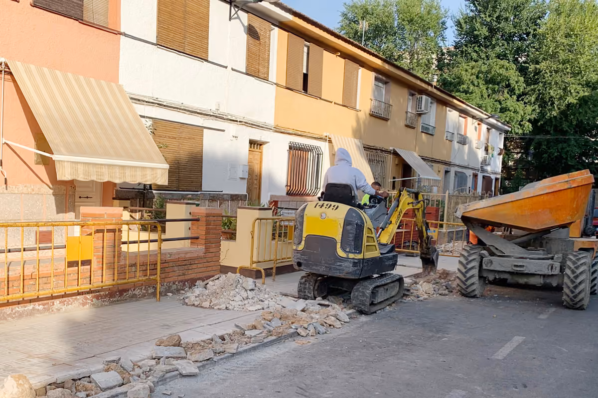 Obras de Redes y Abastecimiento en calle José María Torres