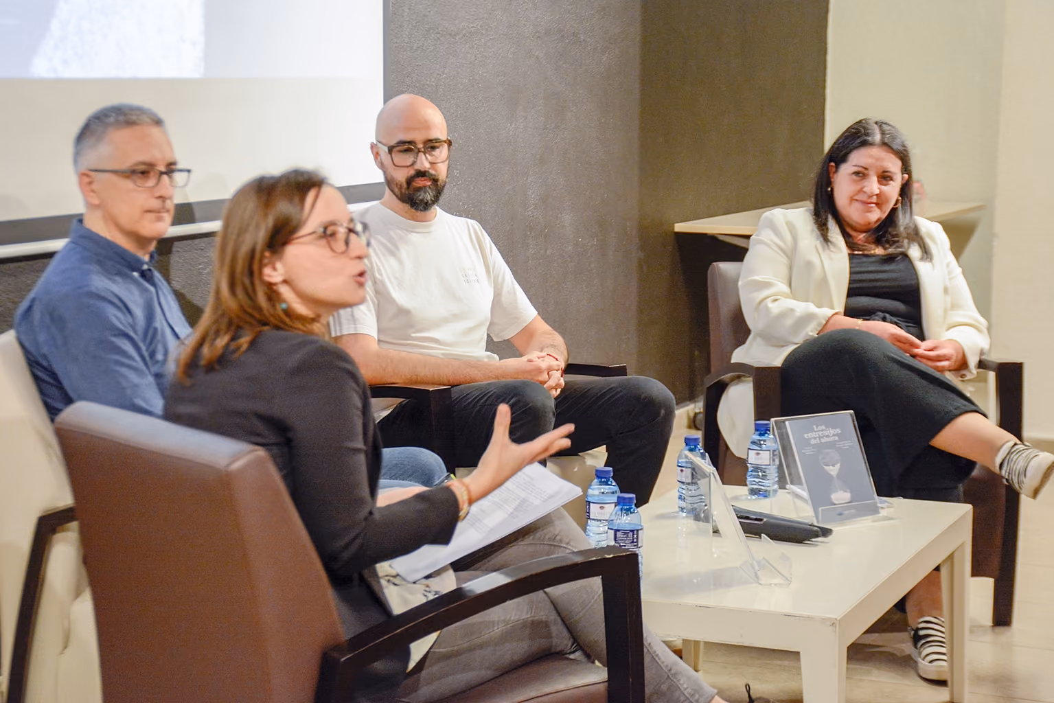 De izquierda a derecha, Pérez, Labrador, Carretero y Losa durante la presentación del libro.