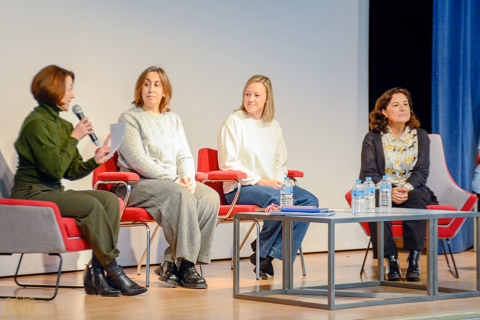 Imagen con las mujeres participantes en este acto