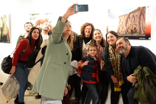 Profesores y alumnos que han participado en la exposición