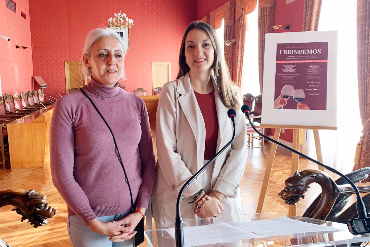 Rocío Valentín (izqda) e Inmaculada González, de Pasito a Pasito