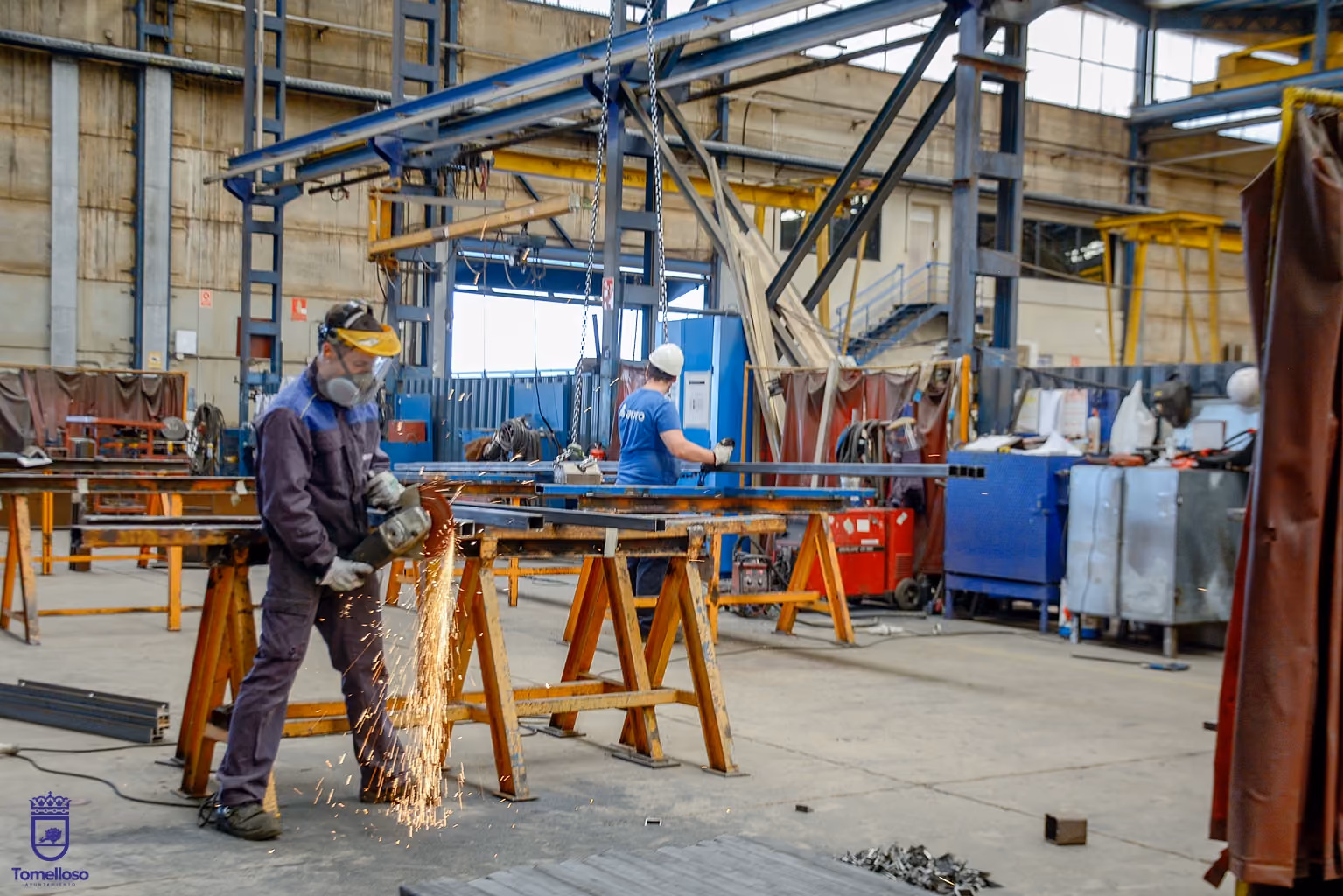 Trabajadores en una empresa del metal de Tomelloso