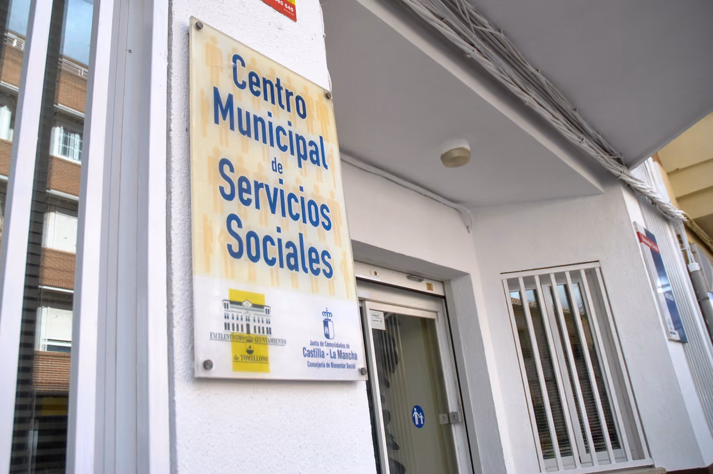 Entrada al centro municipal de Servicios Sociales