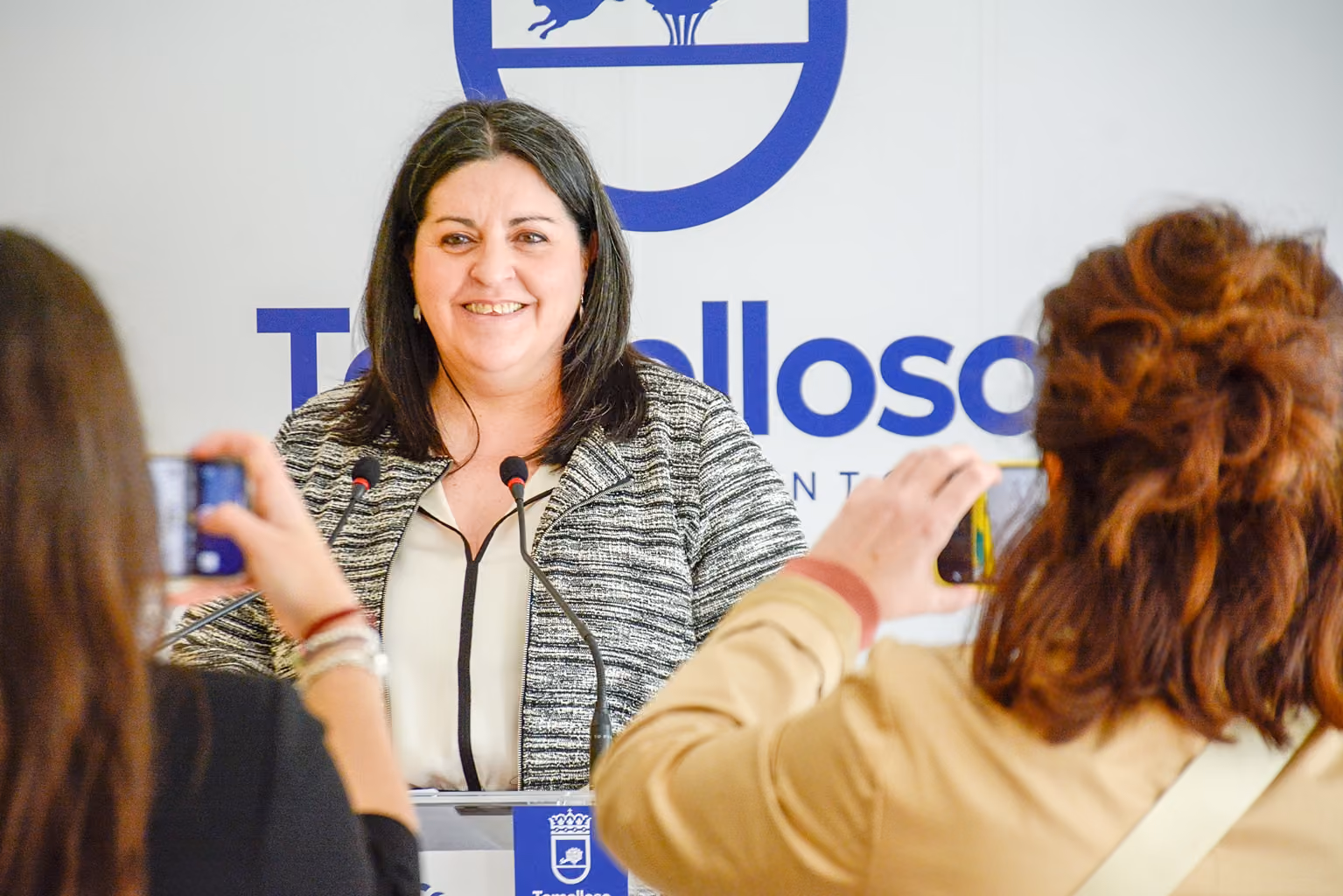Inés Losa durante la presentación de los certámenes de la Fiesta de las Letras 2025 