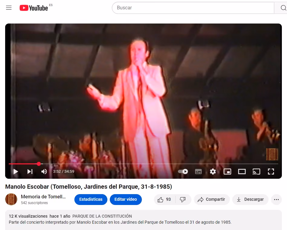 Captura de pantalla de la actuación de Manolo Escobar en la plaza de toros el año 1985 