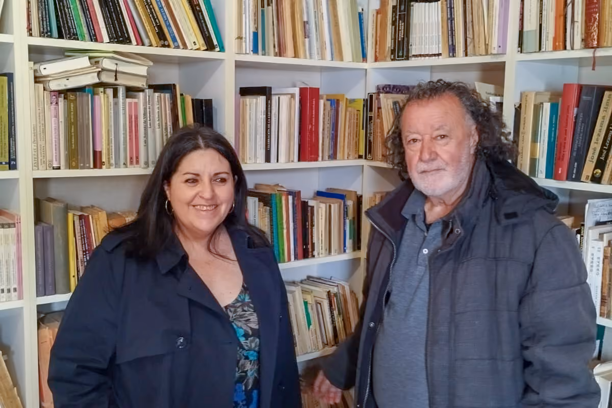La concejala de Cultura, Inés Losa y Dionisio Cañas en una imagen reciente.
