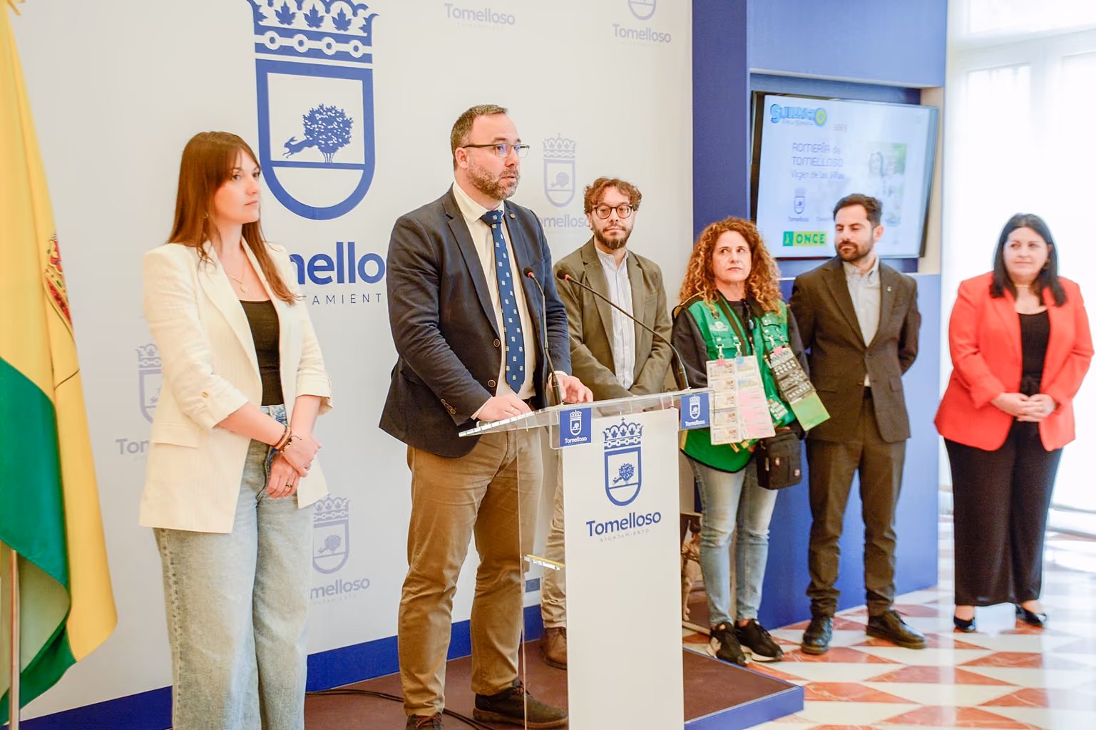 Javier Navarro durante la presentación del cupón de la ONCE en el Ayuntamiento de la ciudad