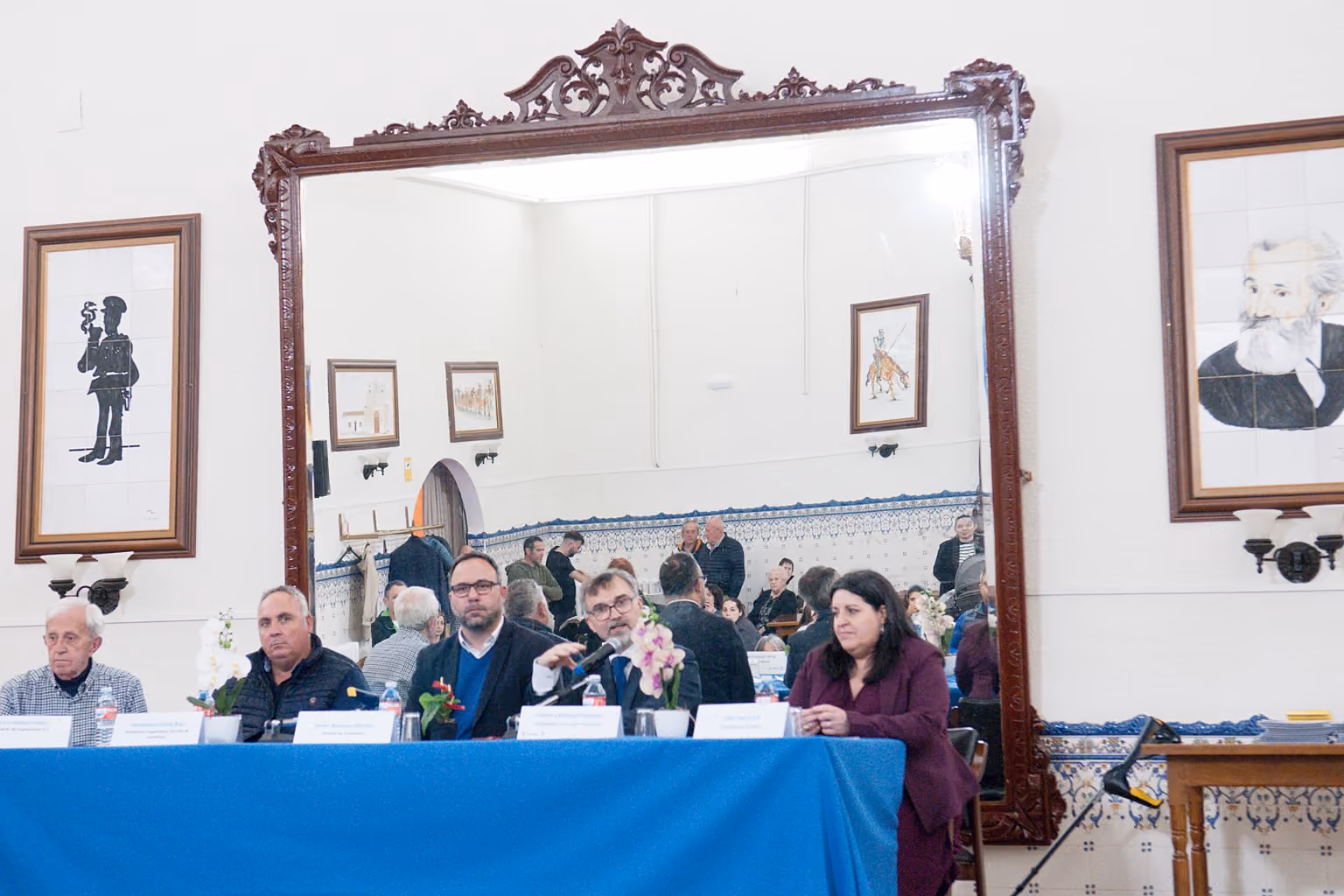 Participantes en la entrega de premios del IV Concurso de Dibujos Casino Tomelloso