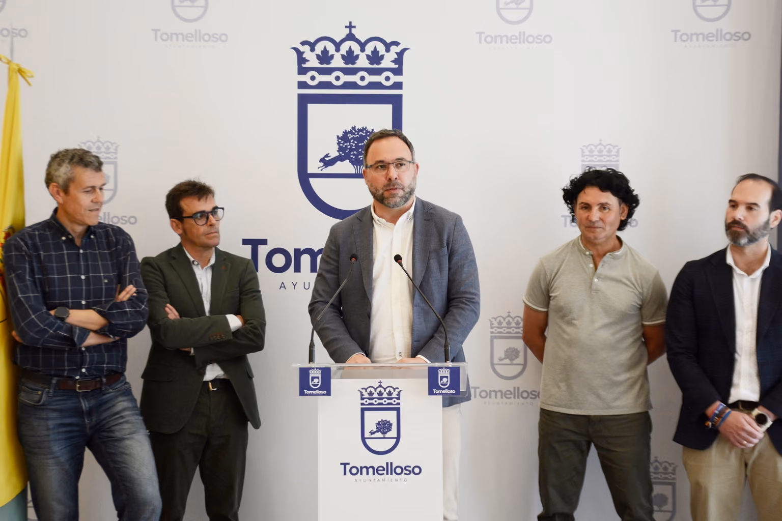 Representantes del Ayuntamiento y clubes durante la presentación de la prueba deportiva.