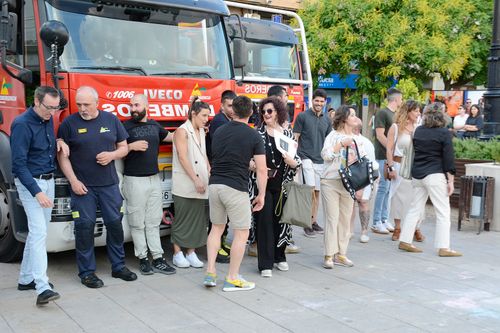 Asistentes a la inauguración de la exposición