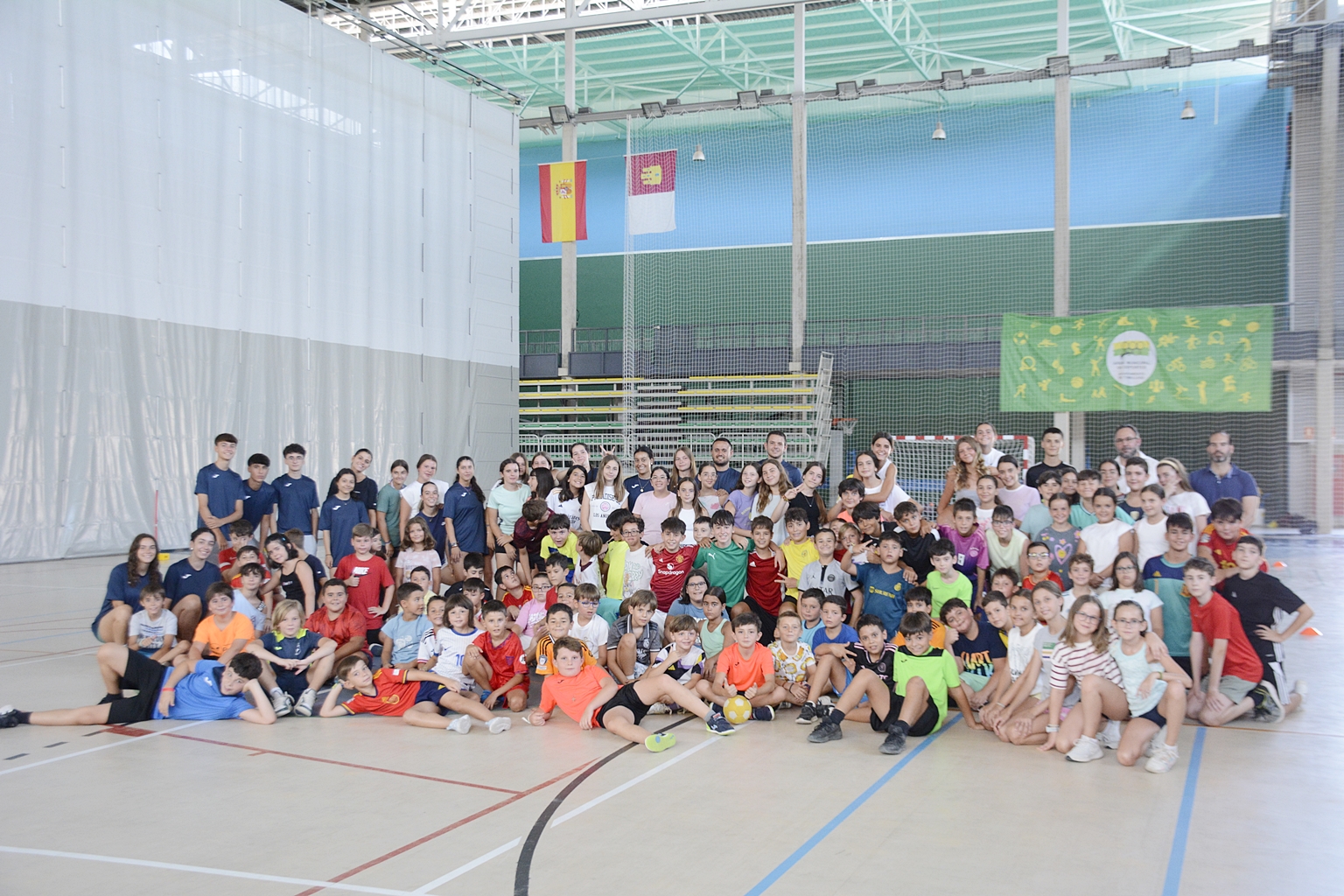 Participantes en el Clínic Multideportivo