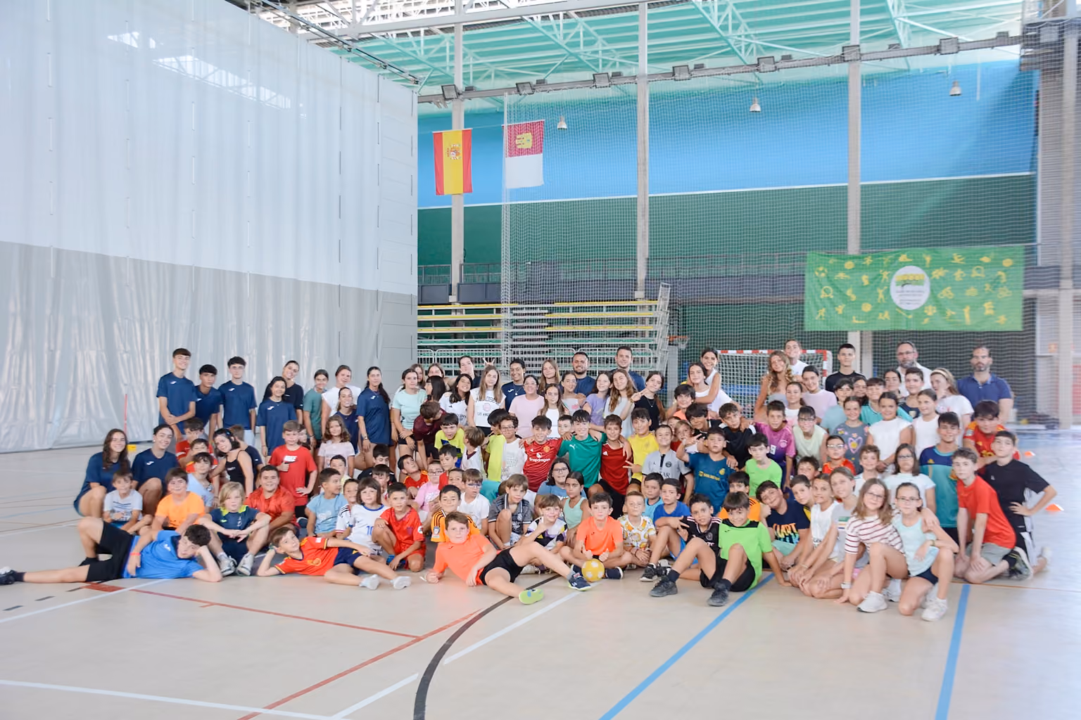Participantes en el Clínic Multideportivo