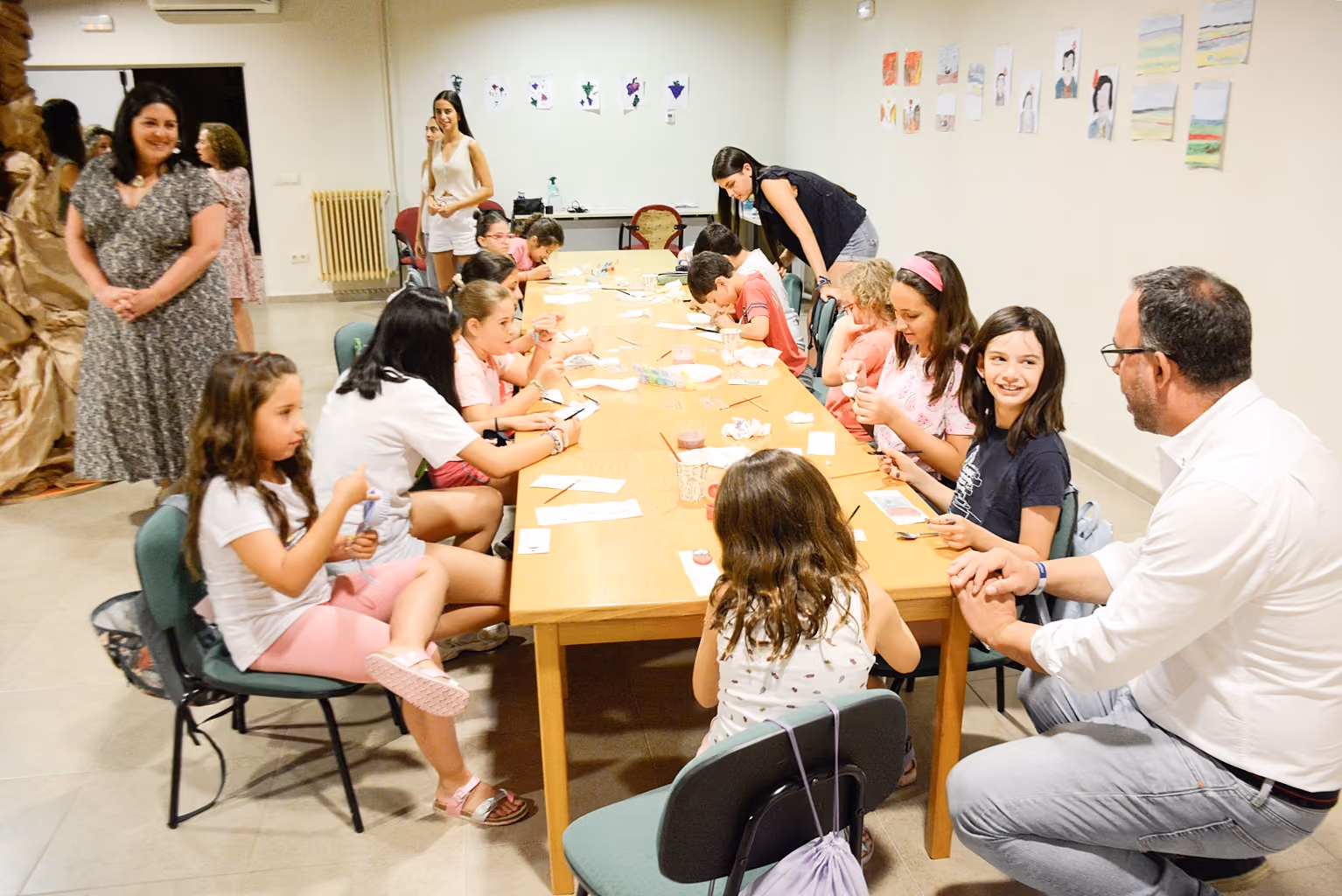 Javier Navarro durante la visita a la Casa de Cultura