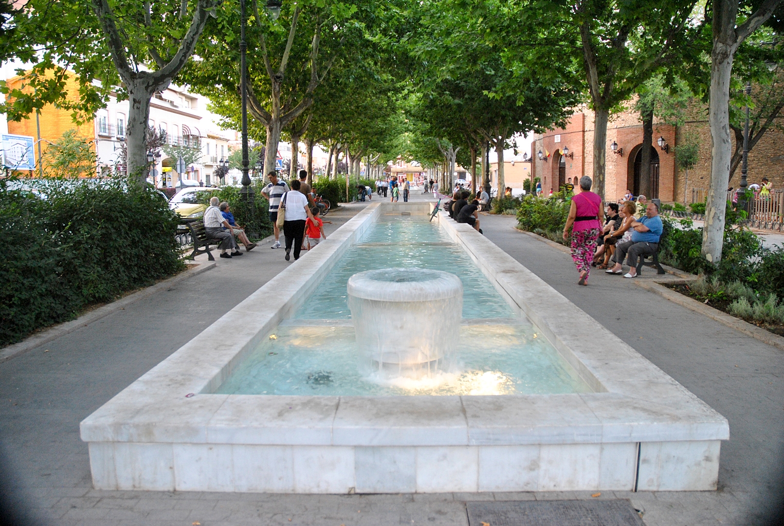 La Ordenanza persigue especial atención en los parques y zonas verdes. En la imagen, el paseo de las Moreras.