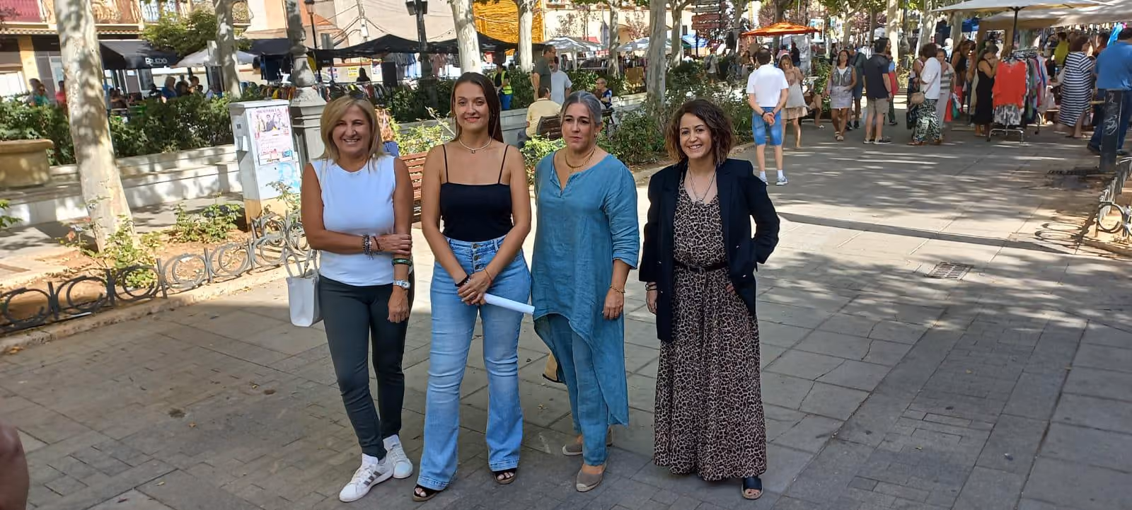 El Paseo de las Moreras acoge el Mercadillo final del temporada